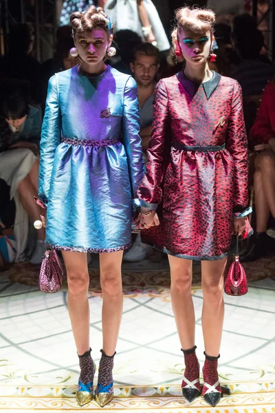 Look 2